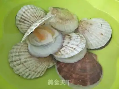 Make A fan of scallops step 1