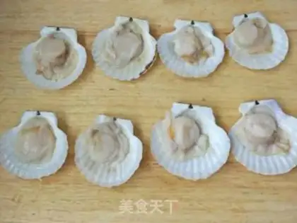 Make A fan of scallops step 4