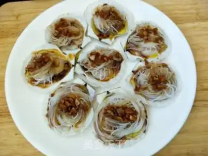 Make A fan of scallops step 8