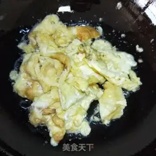 Make Squeeze fried eggs step 4