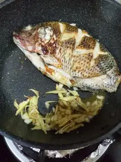 Make A red-burned tilapia step 5