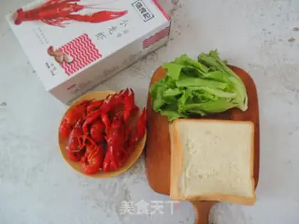 Make The lobster sandwich step 0