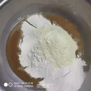 Make A wide moon cake step 1