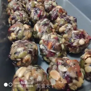 Make A wide moon cake step 3