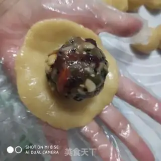 Make A wide moon cake step 6