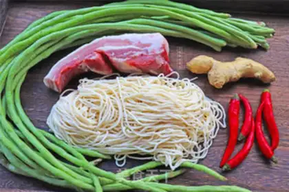 Make Five bouquets of bean noodles step 0
