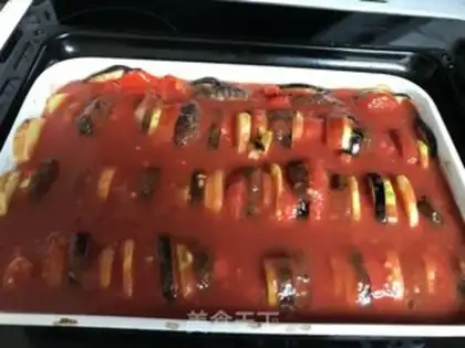 Make Roasted beef vegetable pie step 7