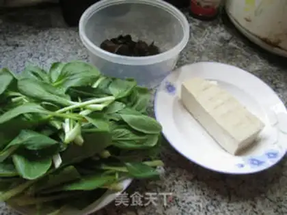 Make Blackwood, old tofu-cooked chicken step 0