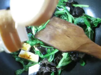 Make Blackwood, old tofu-cooked chicken step 4