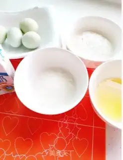 Make Strawberry roll step 0
