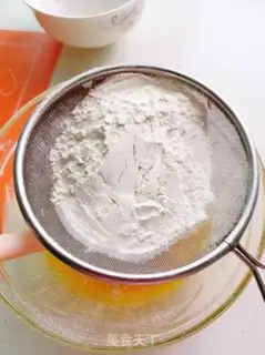 Make Strawberry roll step 3