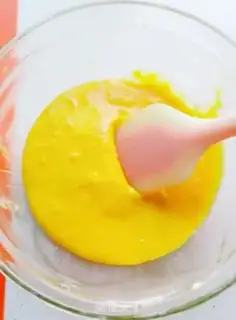 Make Strawberry roll step 4