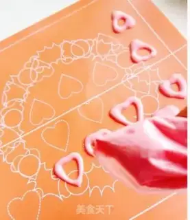 Make Strawberry roll step 12