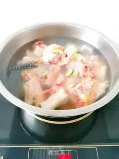 Make Tea mushroom hen soup step 1
