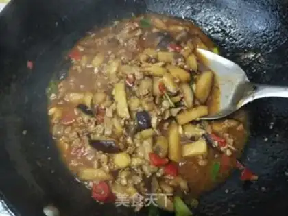 Make Meat sauce and cheese step 4