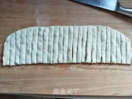 Make Pyramid bacon rolls step 5