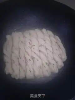 Make Pyramid bacon rolls step 10