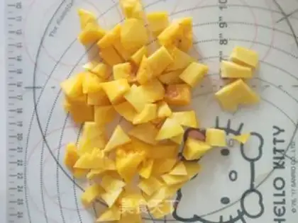 Make Mango Bacon Sydney Juice step 1