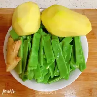 Make Five flowers and four beans step 0