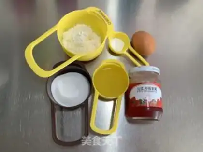 Make Strawberry with the heart of Madeleine step 0