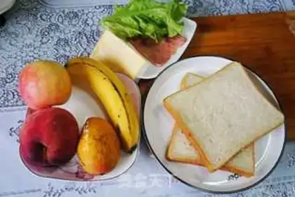 Make Ham fruit sandwich step 0