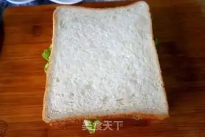 Make Ham fruit sandwich step 5