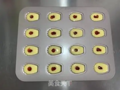 Make Strawberry with the heart of Madeleine step 9