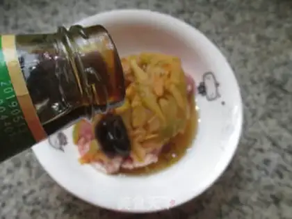 Make Squeeze the raisin and steam the melon step 4