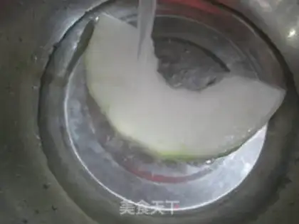 Make Squeeze the raisin and steam the melon step 6