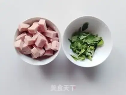 Make The tuna roal pizza step 2