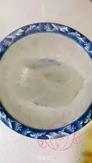 Make A bean sprouts fan step 1