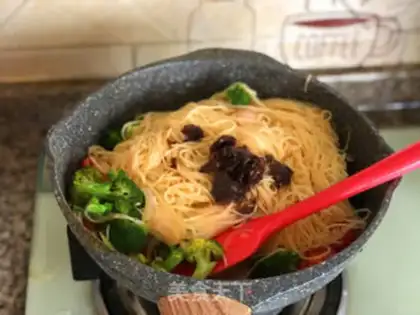 Make Shrimp pasta step 11