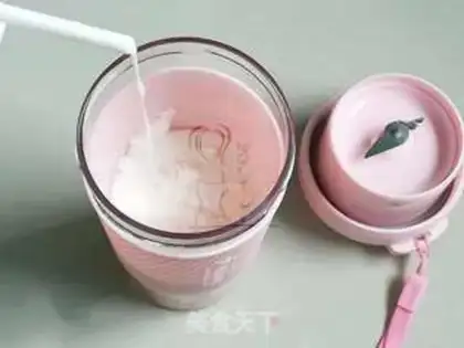 Make A papaya yogurt shake step 3
