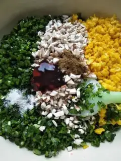 Make Eggs and pickles step 4