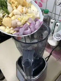Make Homemade cabbage and carrots step 2