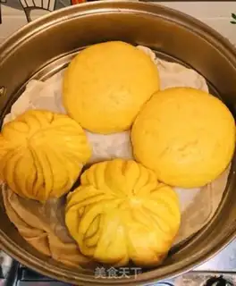 Make Pumpkin buns step 19