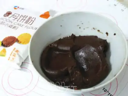 Make Chocolate crescent step 7