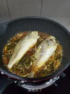 Make Sour sauce and yellowfish step 9