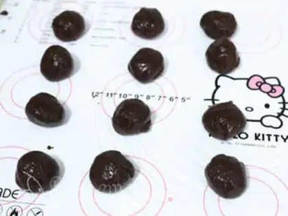 Make Chocolate crescent step 8