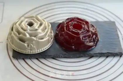 Make Rose strawberry jelly step 9