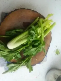 Make Celery leaves step 0