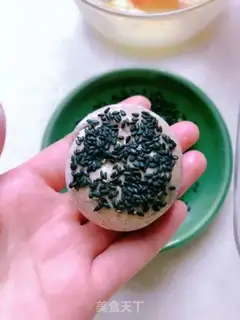 Make Black wheat sesame cake step 13