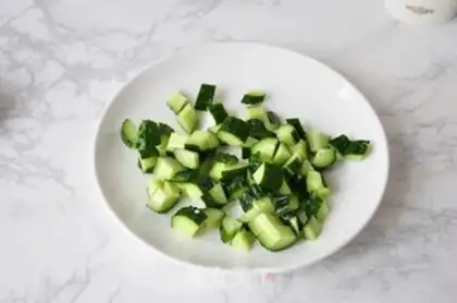 Make Cucumber oatmeal step 1