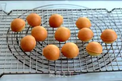Make Lollipop cake step 9