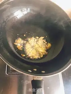 Make A fan of spicy florist step 1
