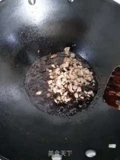 Make Squeeze meat and noodles step 9