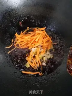 Make Squeeze meat and noodles step 10