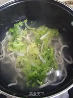 Make Squeeze meat and noodles step 12