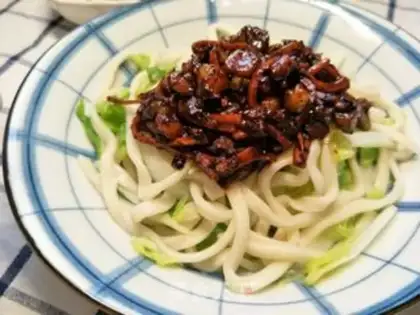 Make Squeeze meat and noodles step 15