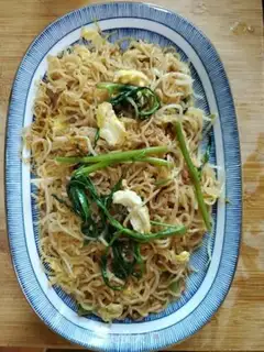 Make Meat and eggs fried rice powder step 5